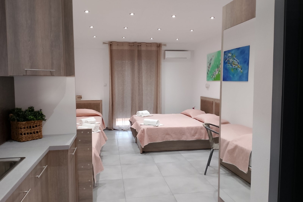 Grcka_Letovanje_Leto_2024_Aktea_rs_Halkidiki_Atos_Nea_Roda_Studio_San_Giorgio_1_2