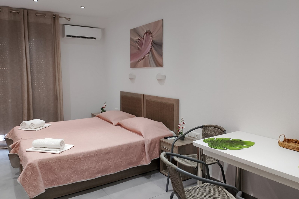 Grcka_Letovanje_Leto_2024_Aktea_rs_Halkidiki_Atos_Nea_Roda_Studio_San_Giorgio_1_7